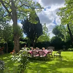 La Maison Saint Joseph Bed & Breakfast 3*