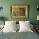 La Maison Saint Joseph Bed & Breakfast 3*