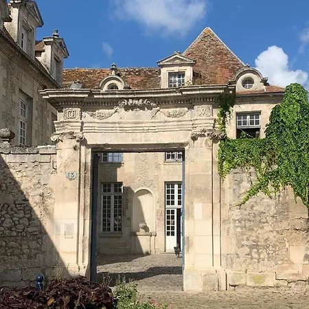 La Maison Saint Joseph Bed & Breakfast Crepy-en-Valois