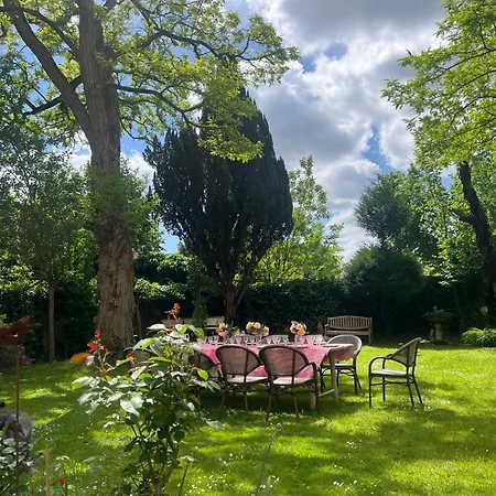 La Maison Saint Joseph Bed & Breakfast 3*