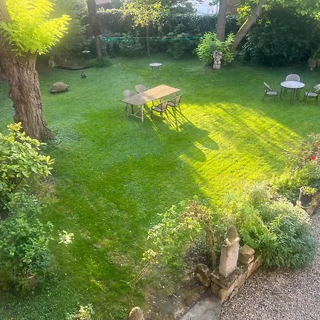 Bed & Breakfast La Maison Saint Joseph 3*