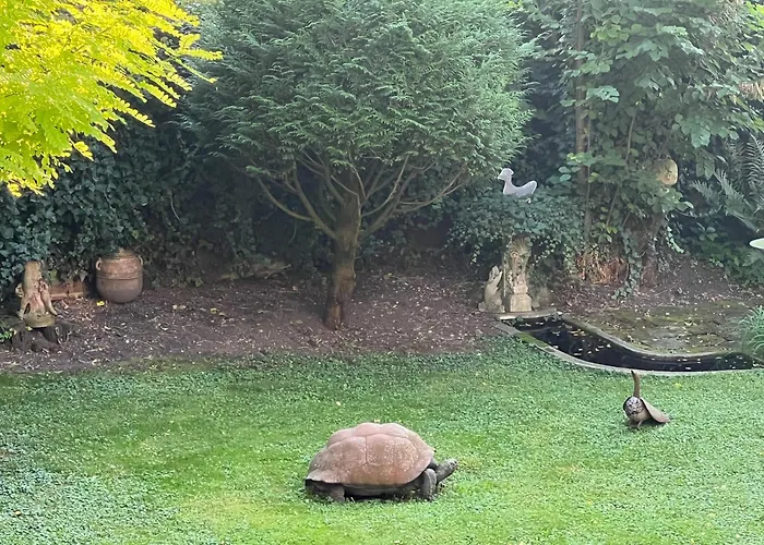 La Maison Saint Joseph Bed & Breakfast 3*